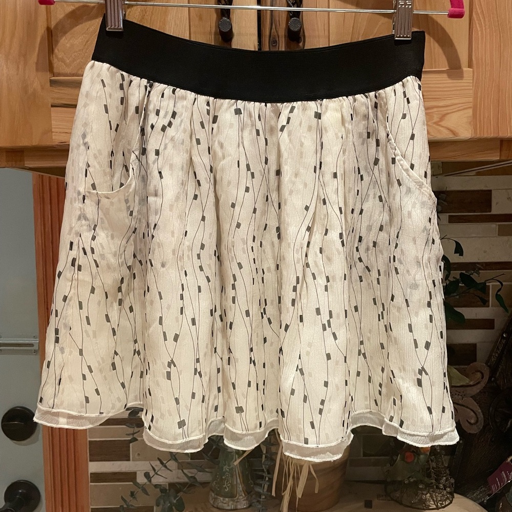 Elegant Black and White Patterned Skirt